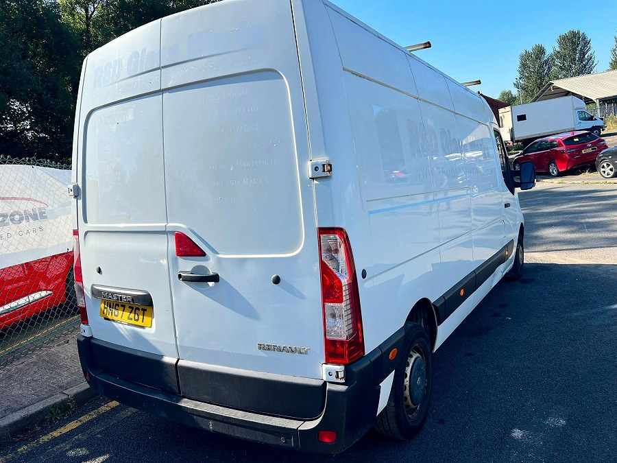 2017 Renault Master photo 11