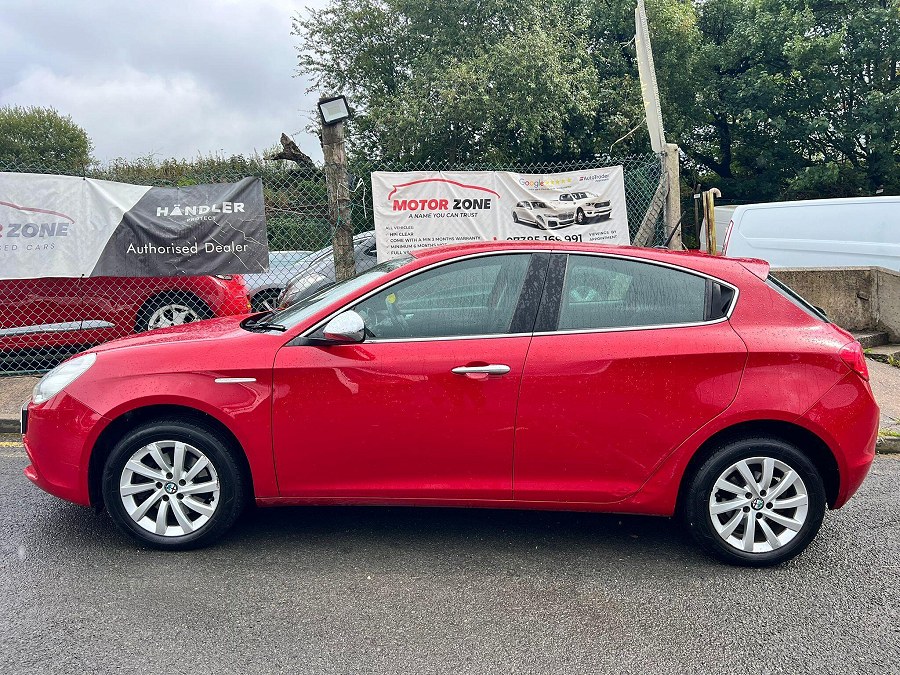 2016 Alfa Romeo Giulietta photo 5