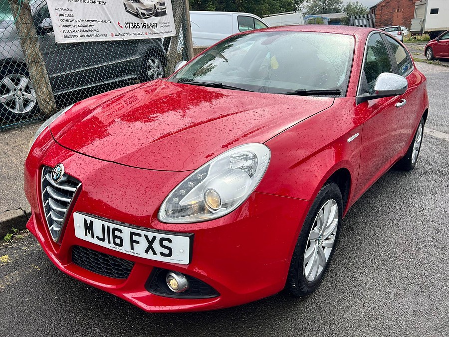 2016 Alfa Romeo Giulietta photo 3