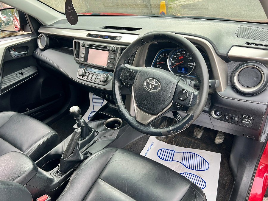 2013 Toyota RAV4 photo 11