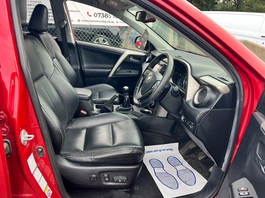 2013 Toyota RAV4 photo 12