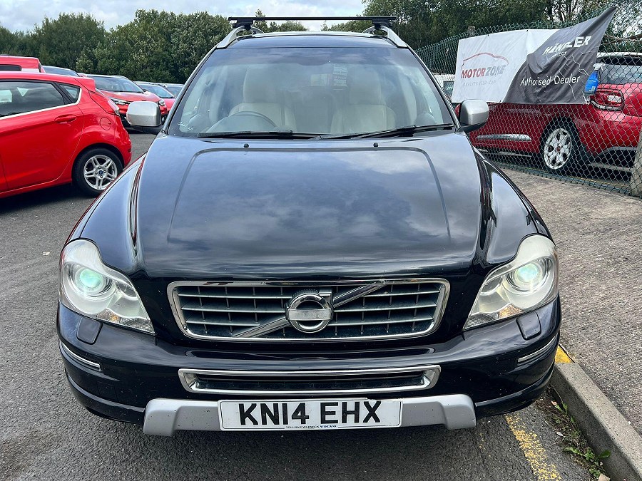 Volvo XC90 photo 2