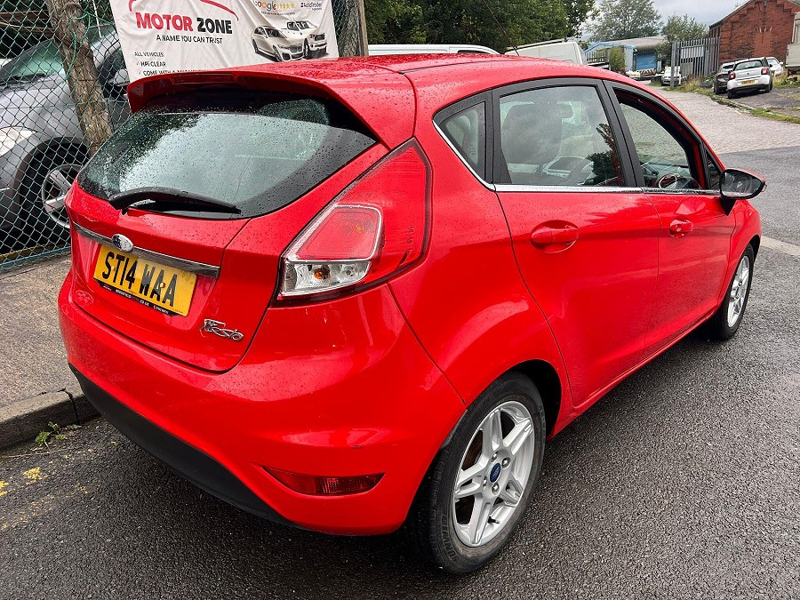 2014 Ford Fiesta photo 8
