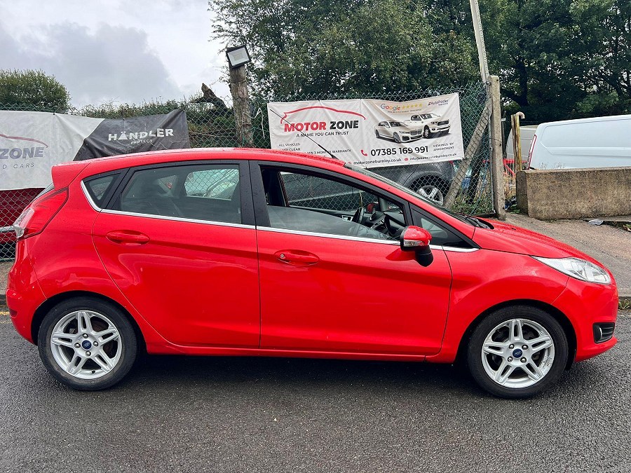 2014 Ford Fiesta photo 4