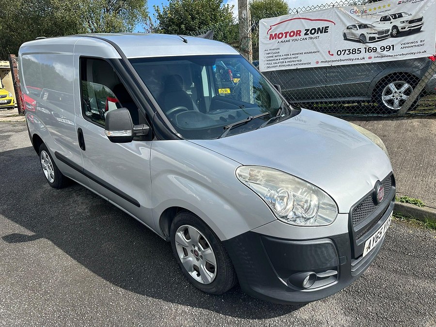 2015 Fiat Doblo photo 2