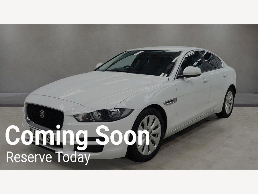 2017 Jaguar XE photo 2