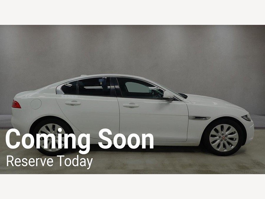 2017 Jaguar XE photo 5