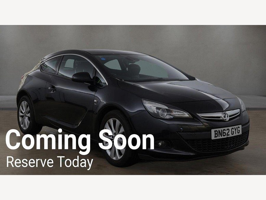 2012 Vauxhall Astra GTC photo 1