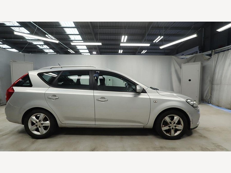 2011 Kia Ceed photo 3