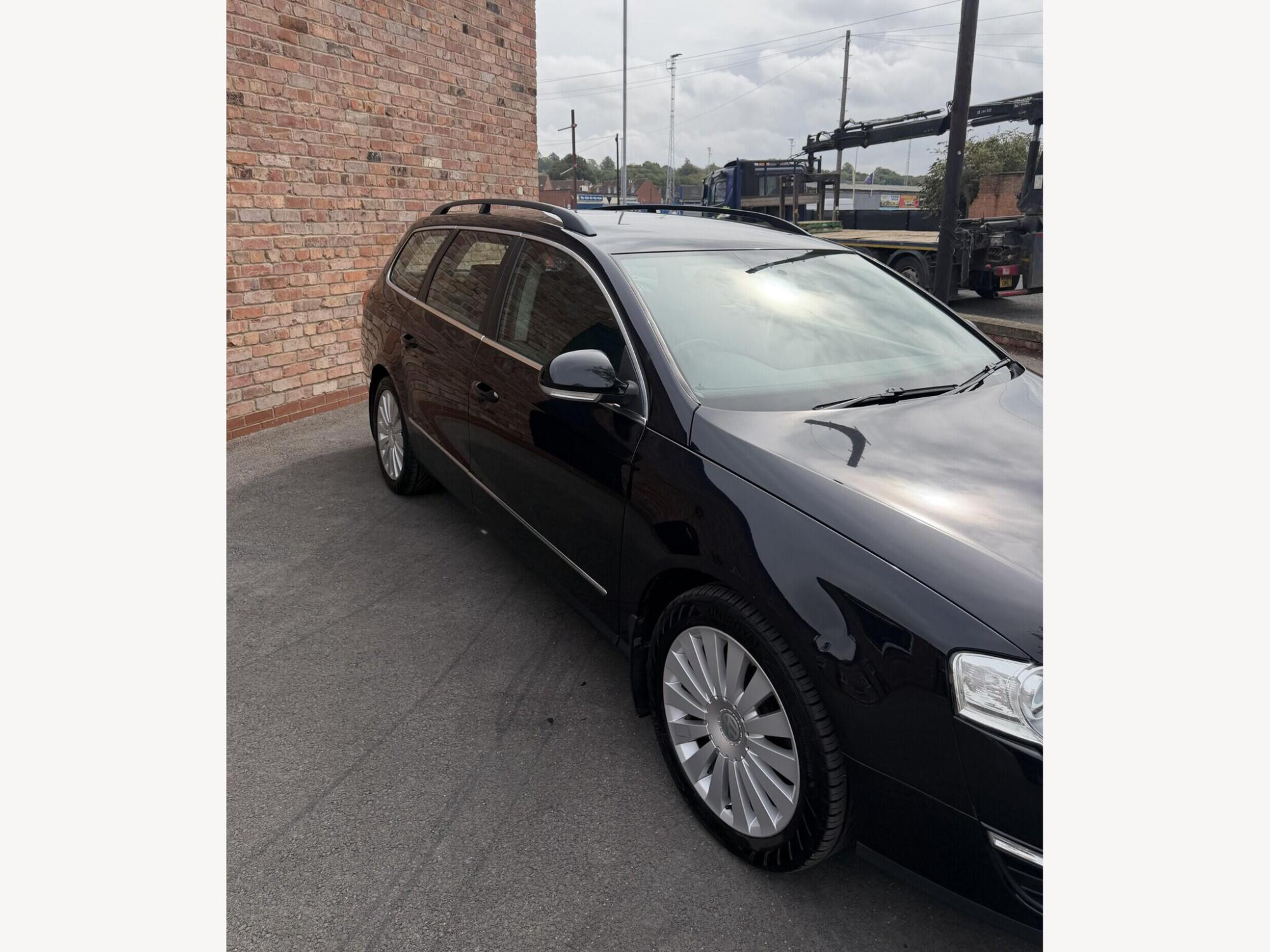 2010 Volkswagen Passat image 6