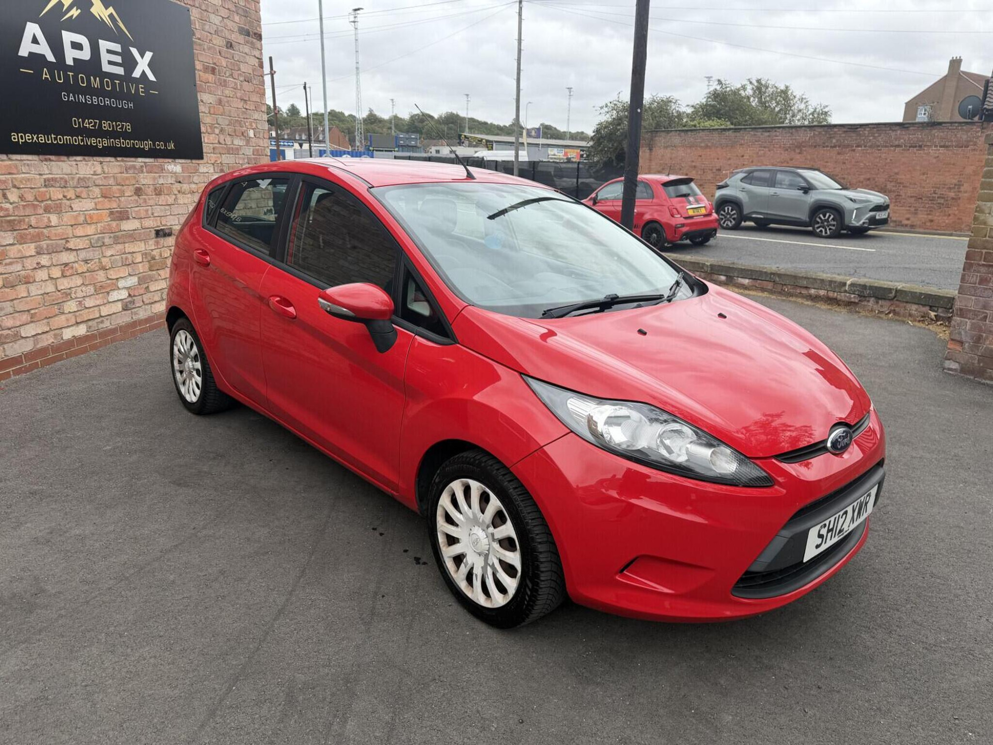 2012 Ford Fiesta image 3