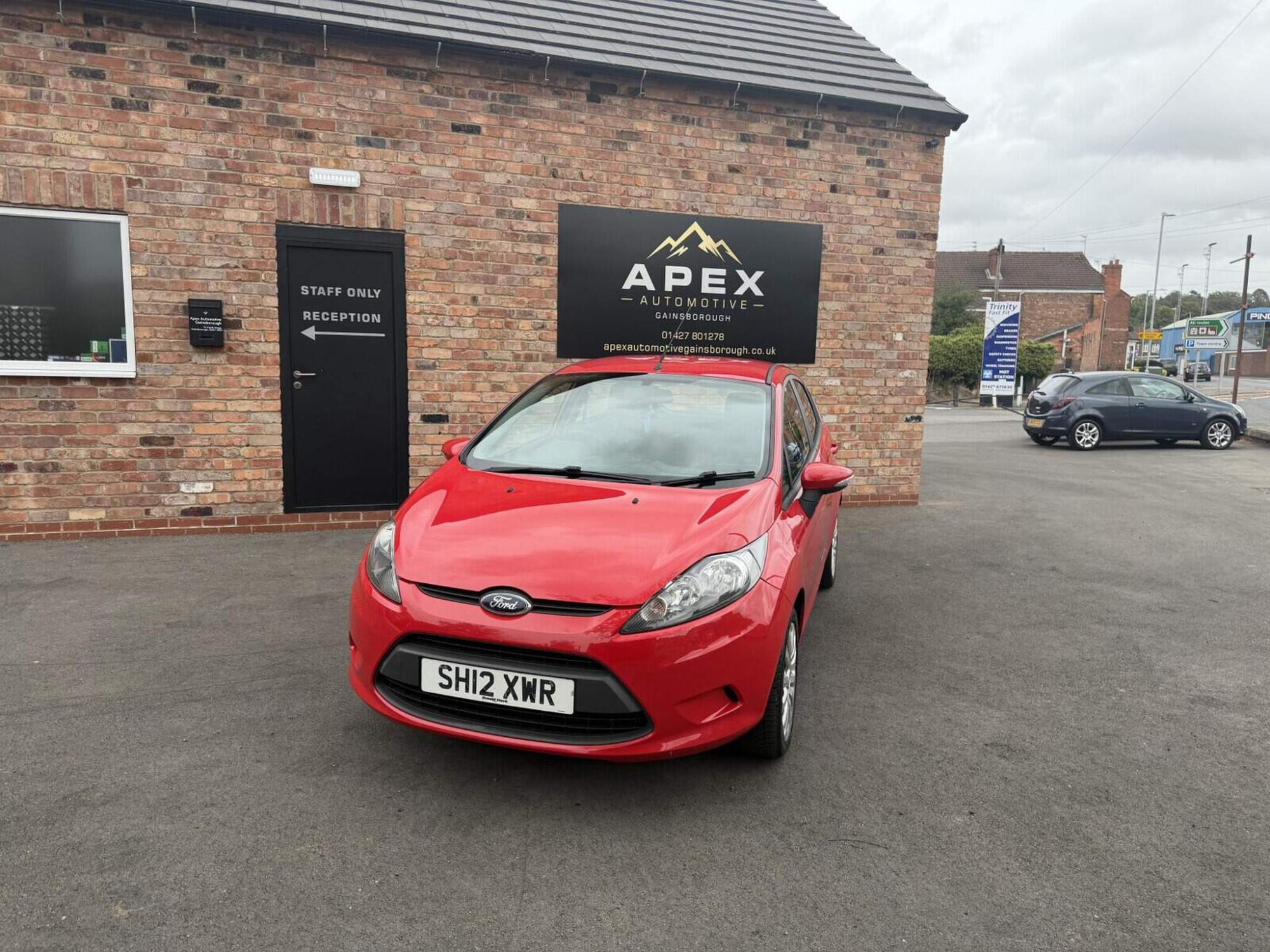 2012 Ford Fiesta image 1