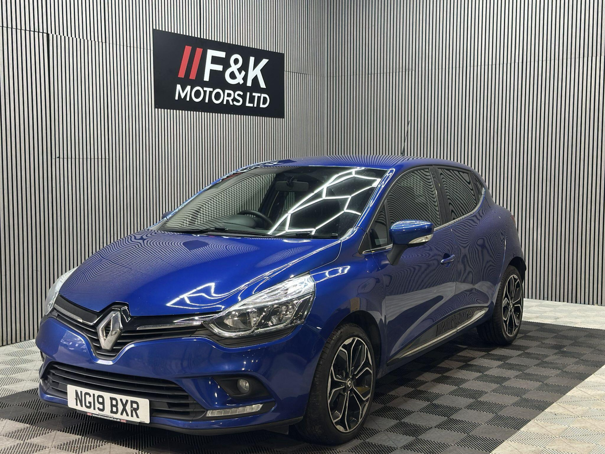 2019 Renault Clio image 1