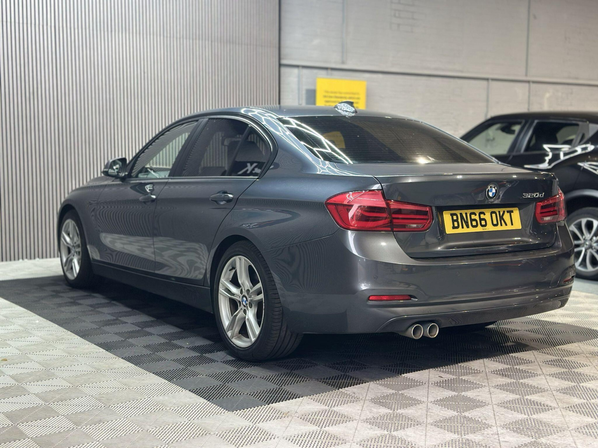 2016 BMW 3 Series image 6