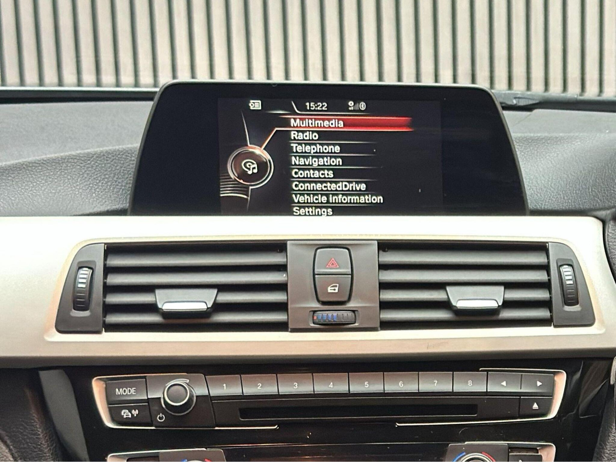 2016 BMW 3 Series image 14