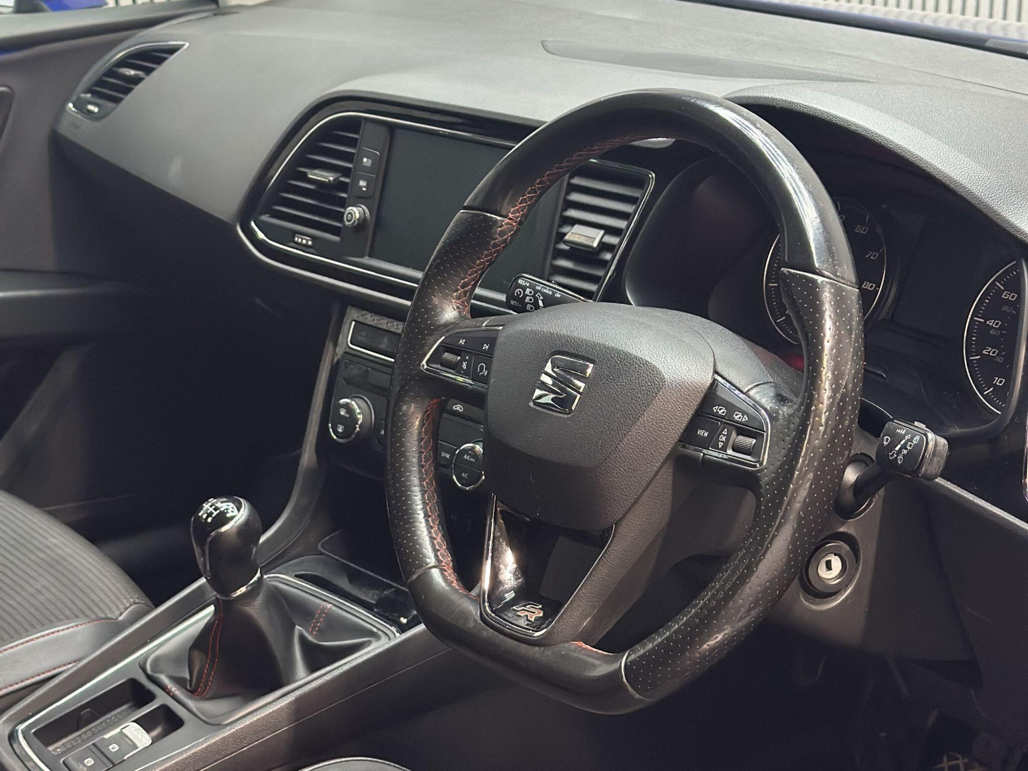 2020 SEAT Leon image 11