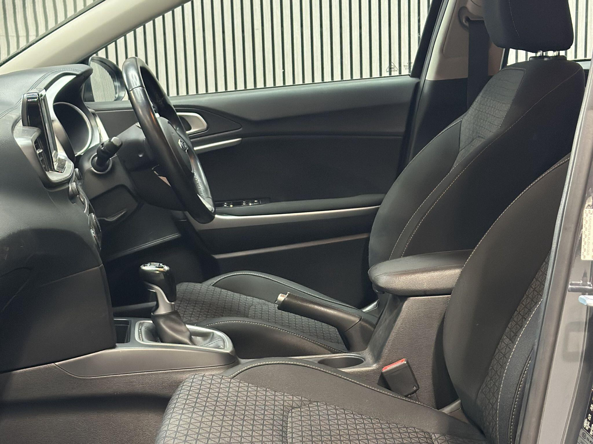 2019 Kia Ceed image 11