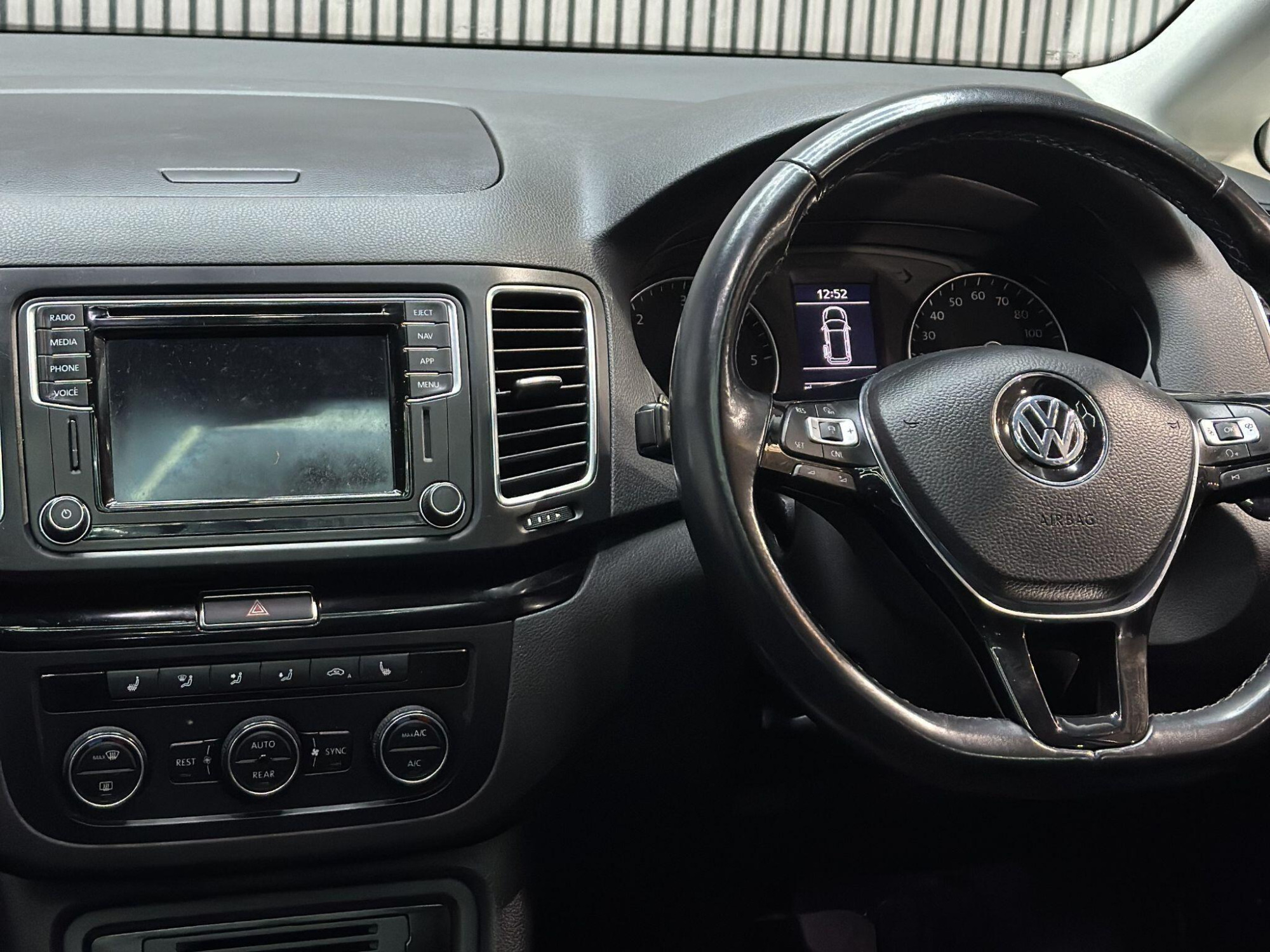 2020 Volkswagen Sharan image 14