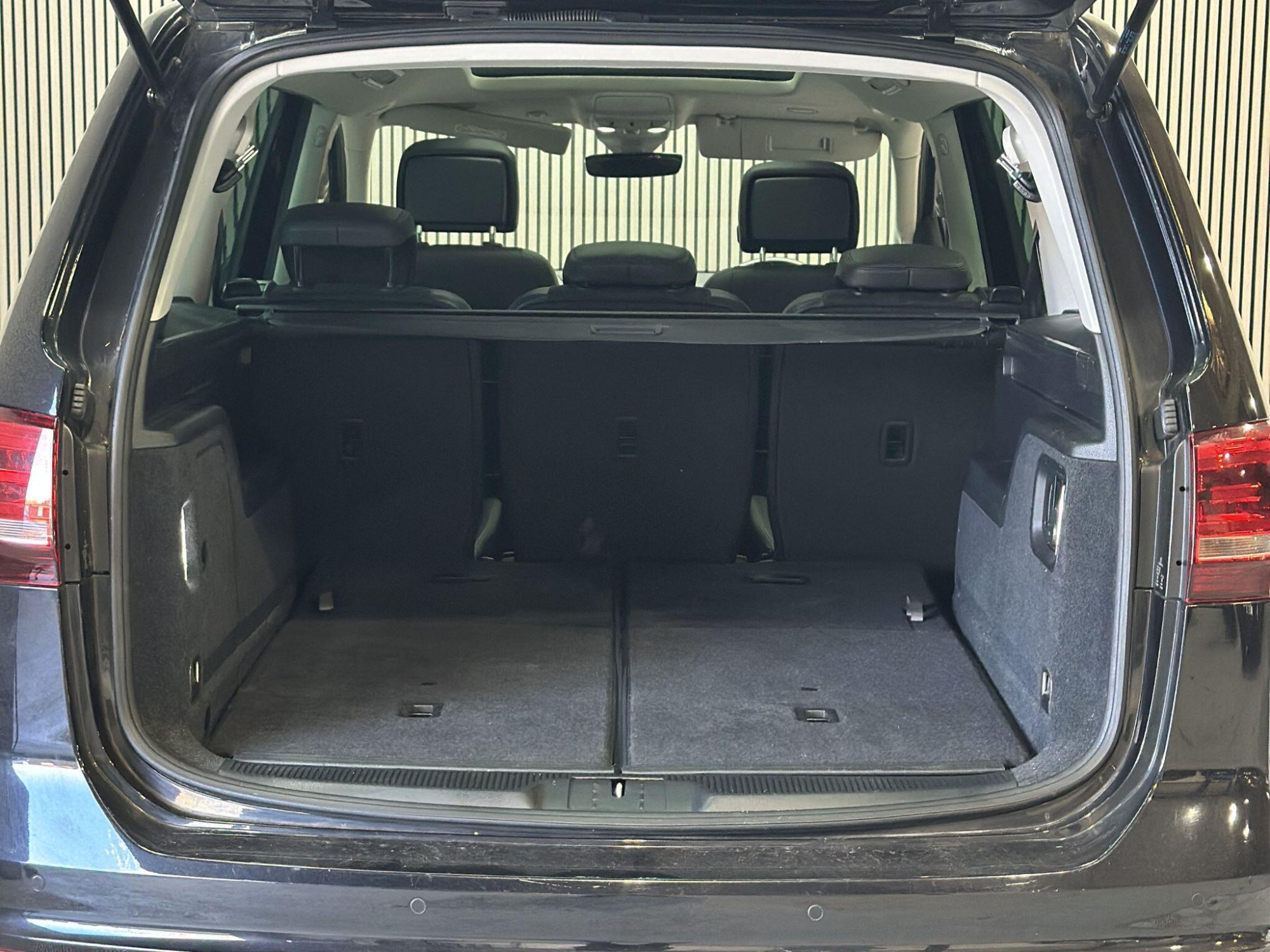 2020 Volkswagen Sharan image 11