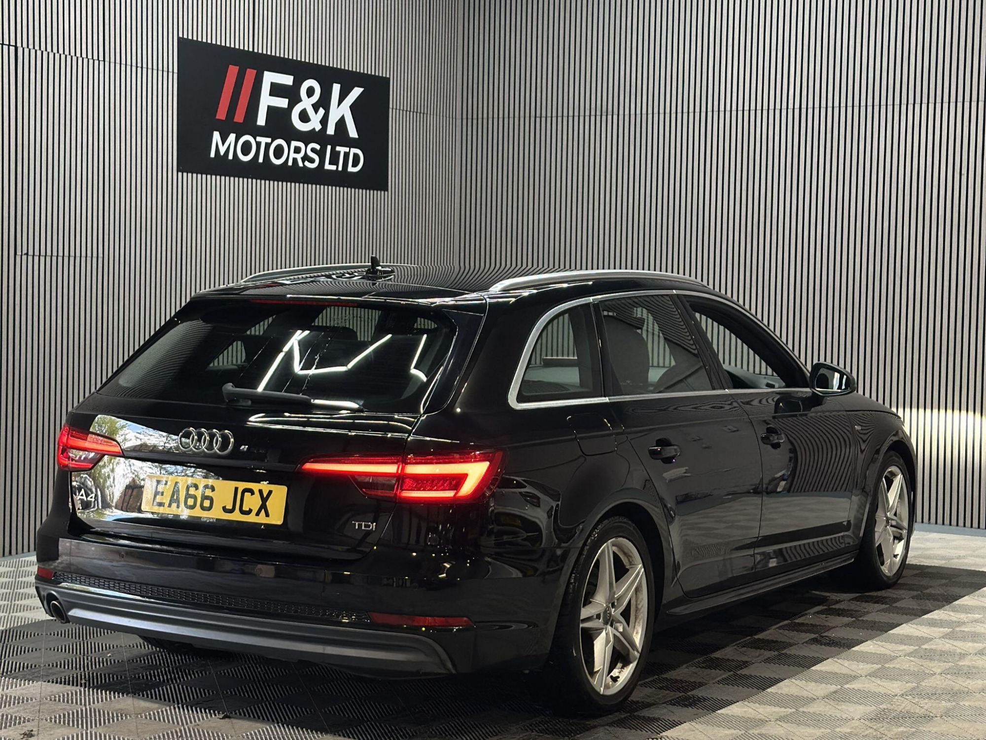 2016 Audi A4 Avant image 4