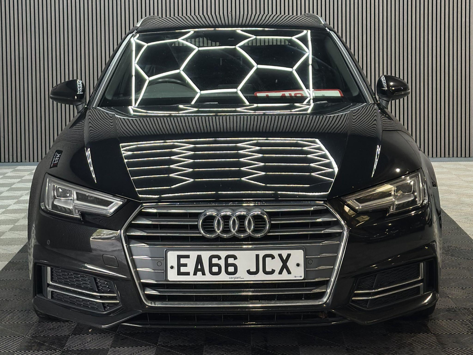 2016 Audi A4 Avant image 2