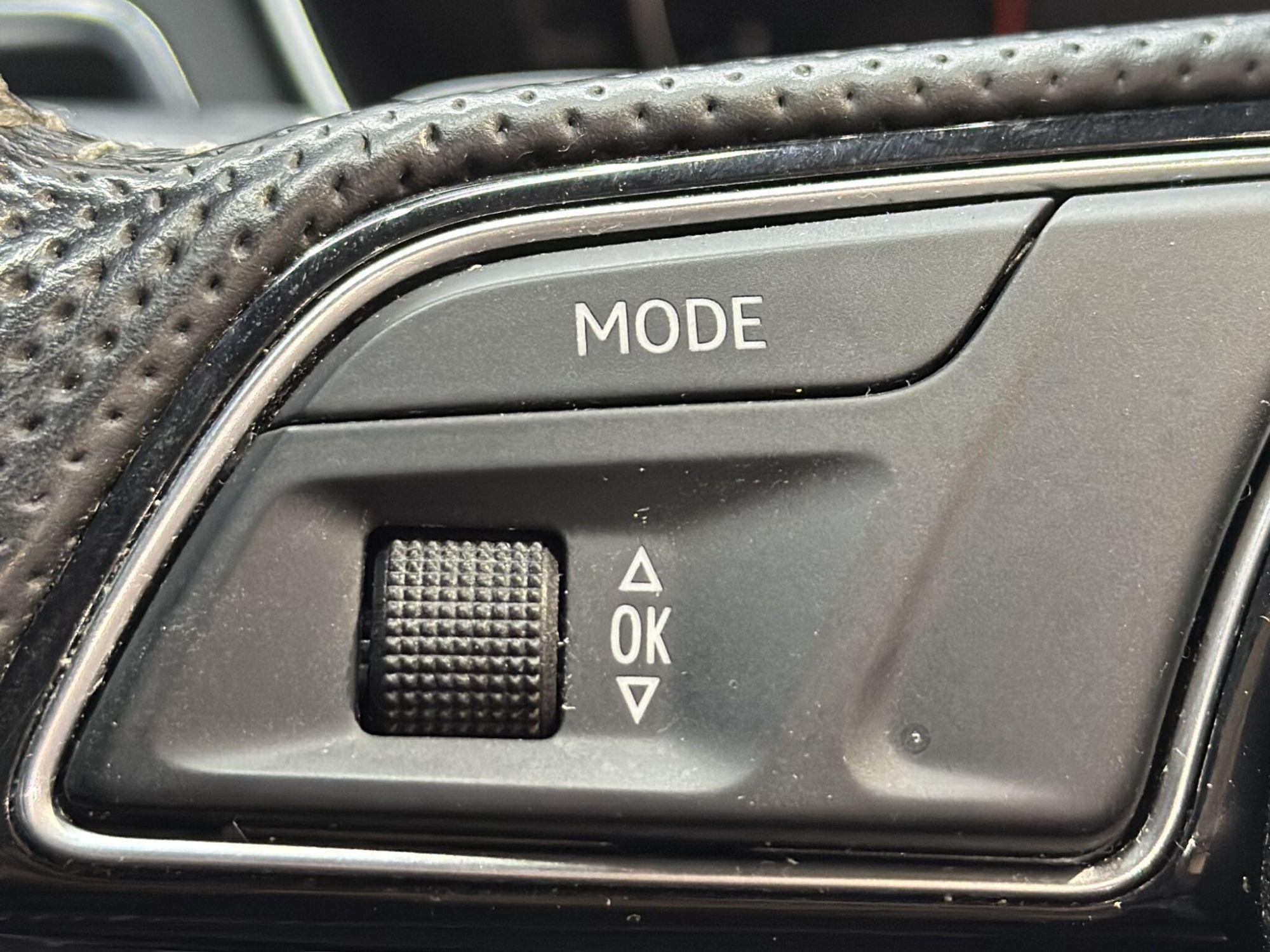 2016 Audi A4 Avant image 18