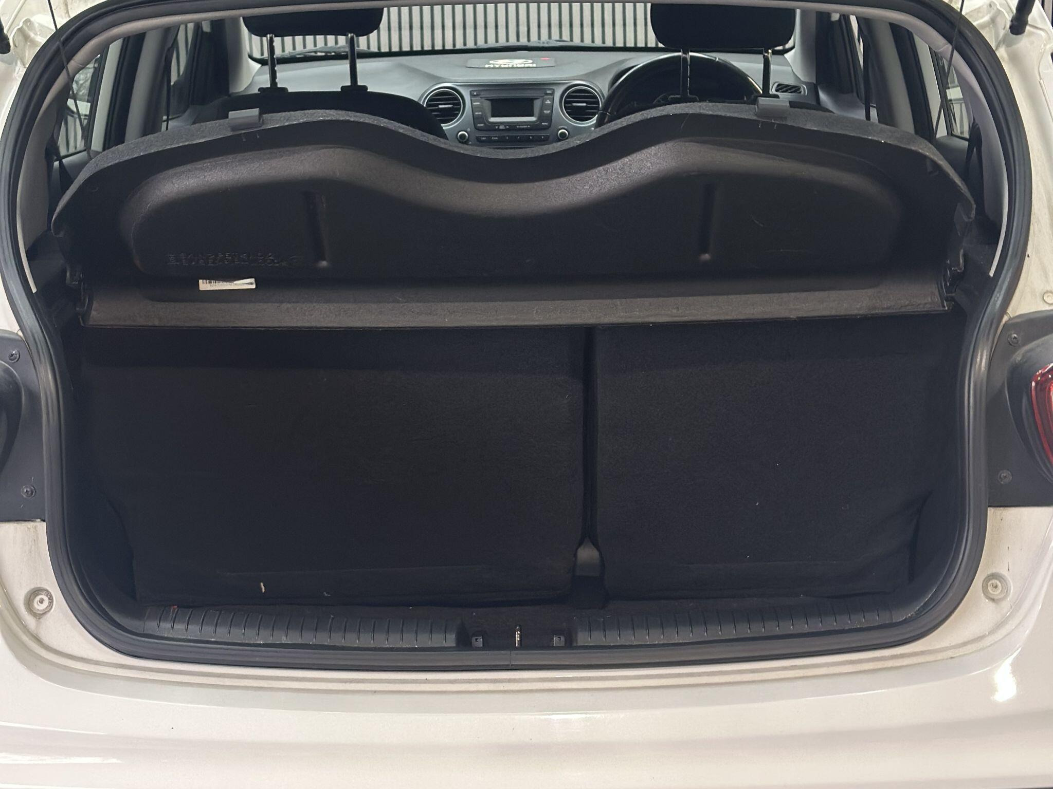 2018 Hyundai i10 image 8