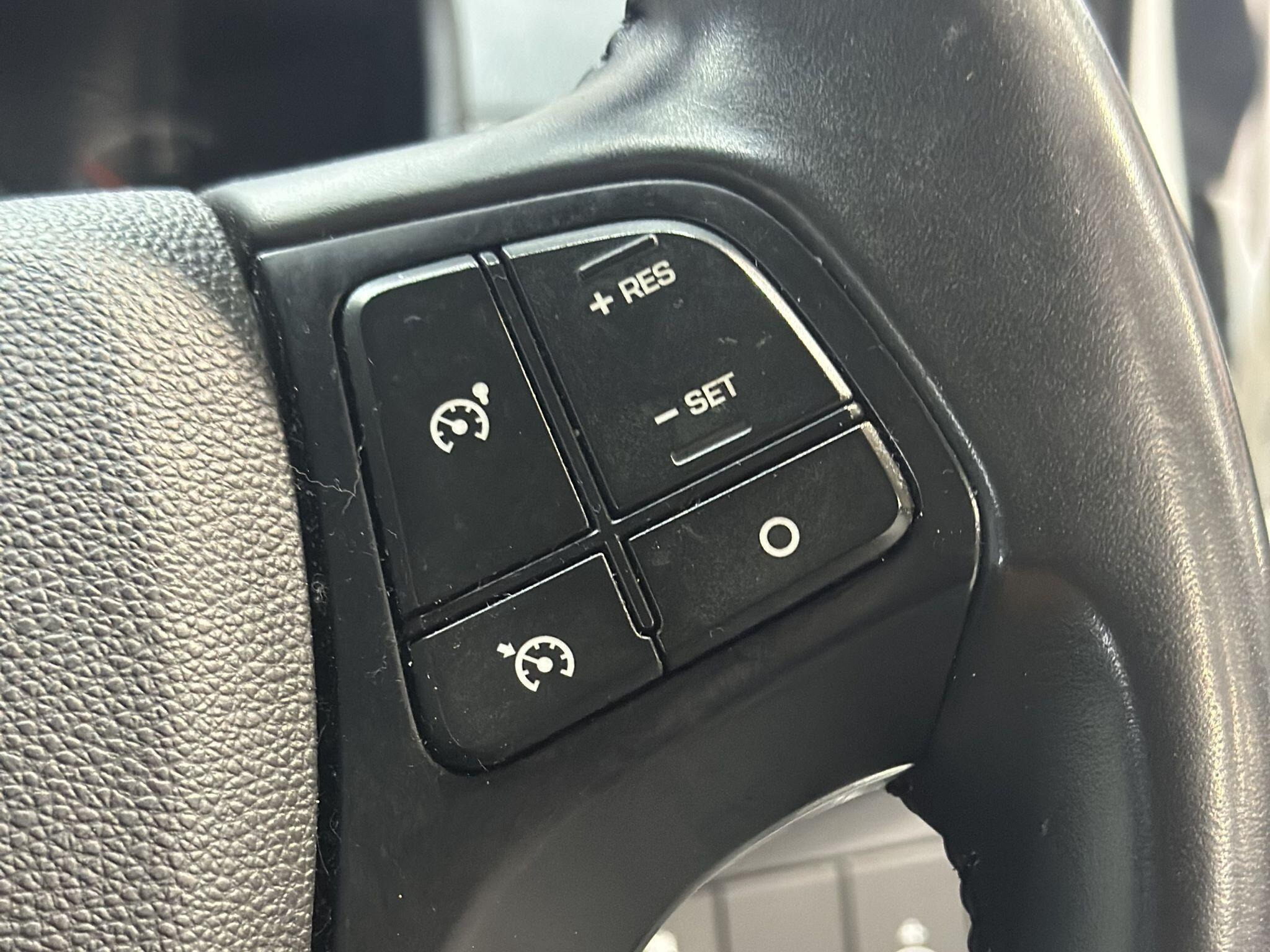 2018 Hyundai i10 image 14