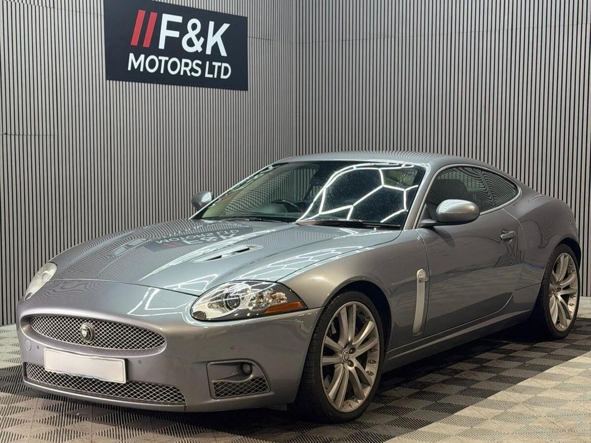 Jaguar XKR