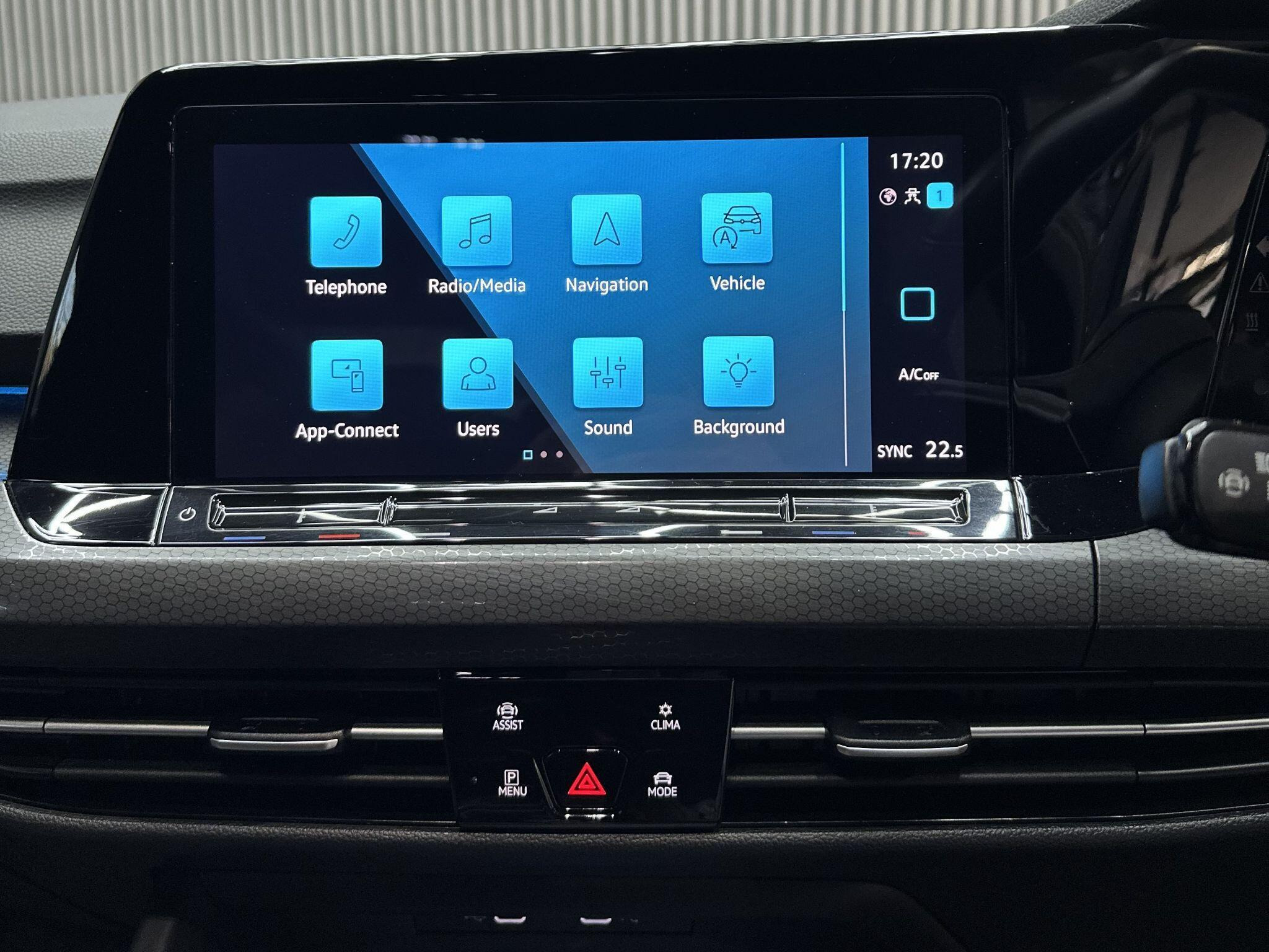 2021 Volkswagen Golf image 13