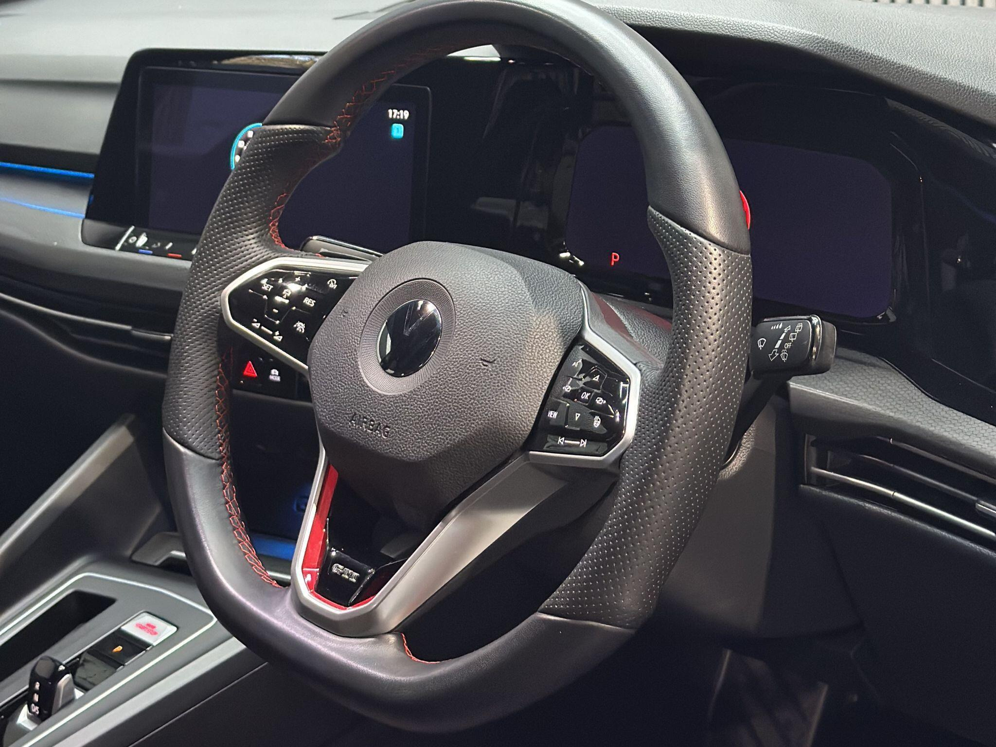 2021 Volkswagen Golf image 20