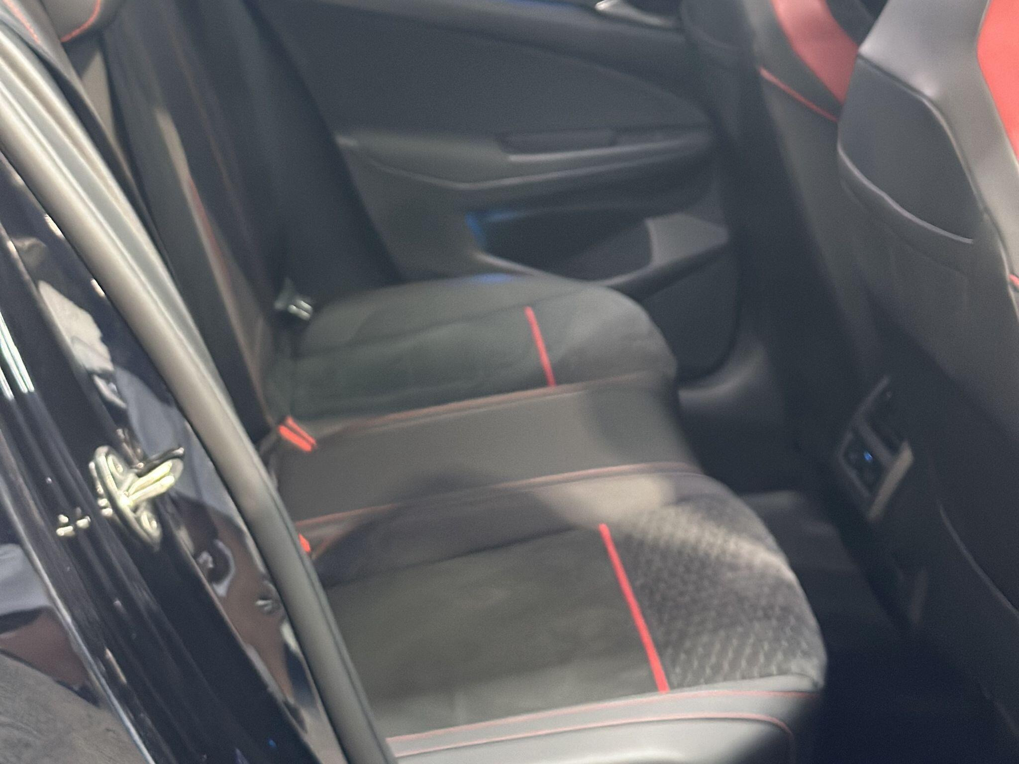 2021 Volkswagen Golf image 15