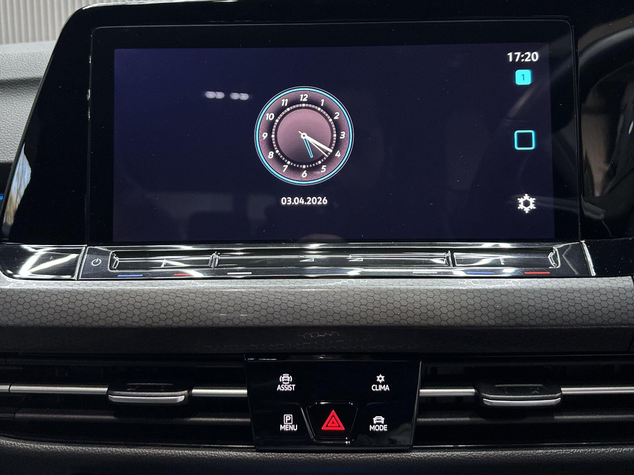 2021 Volkswagen Golf image 18