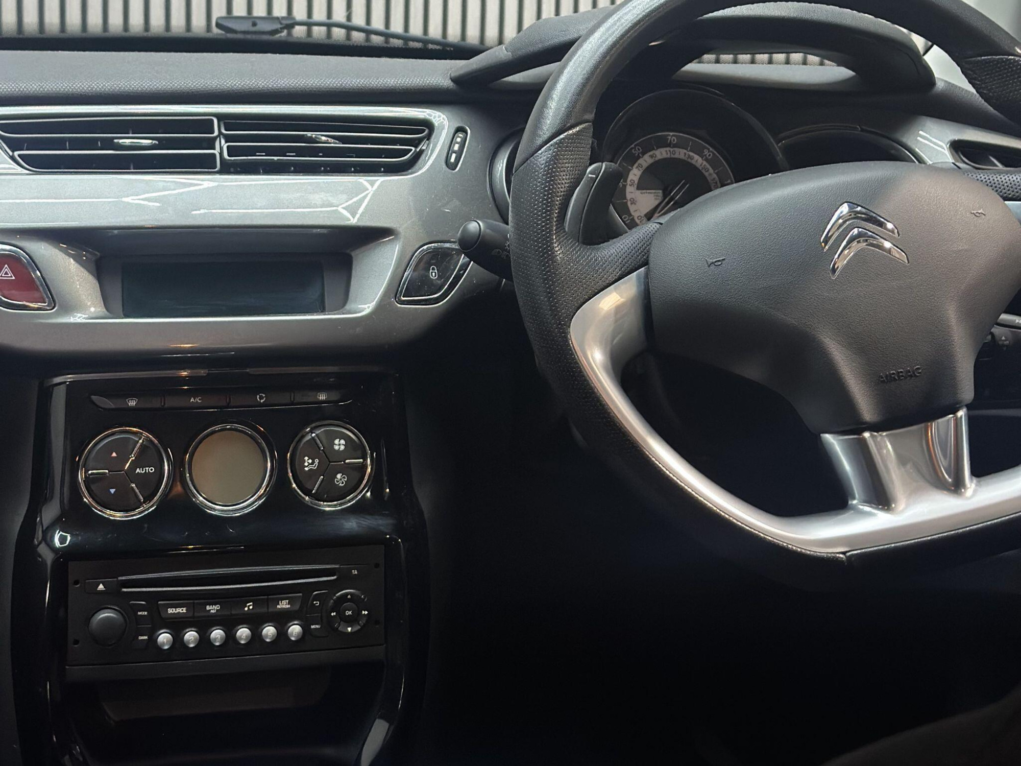 2015 Citroen C3 image 9