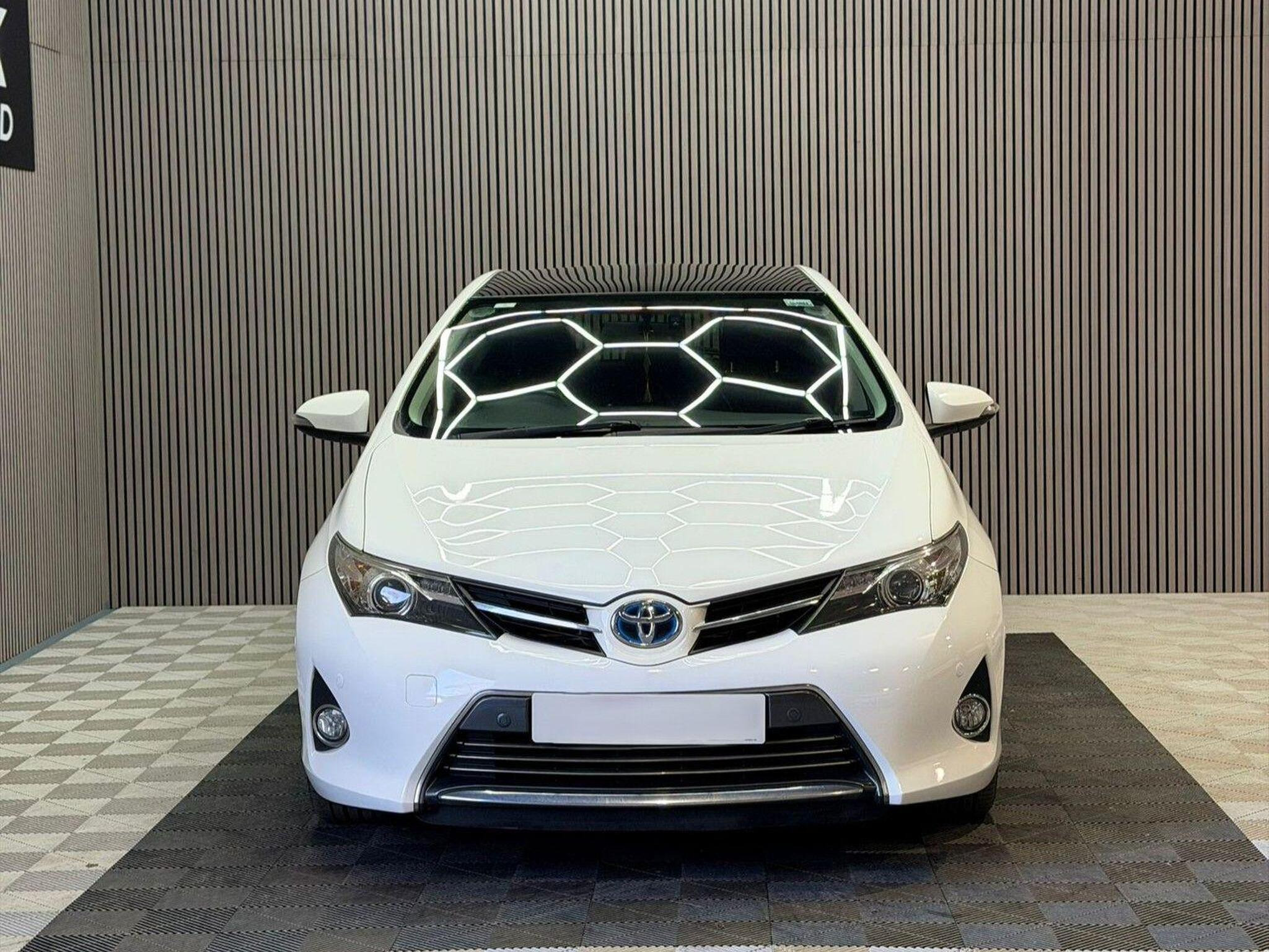 2014 Toyota Auris image 3