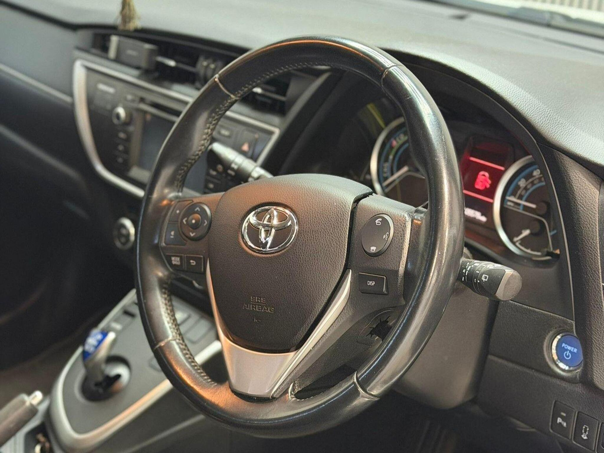 2014 Toyota Auris image 10