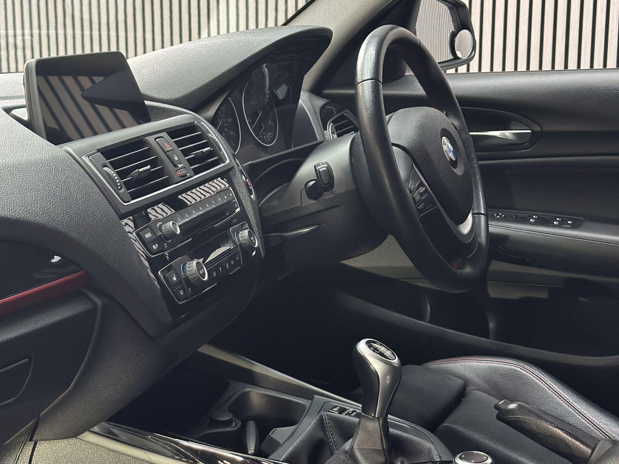 2016 BMW 1 Series image 14