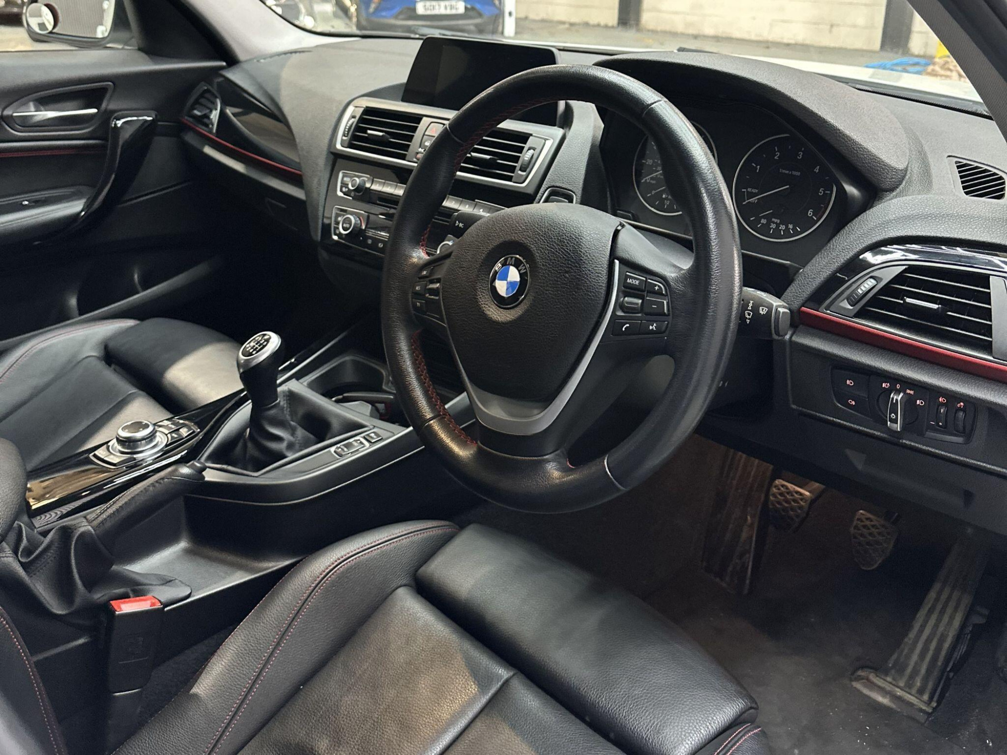 2016 BMW 1 Series image 13