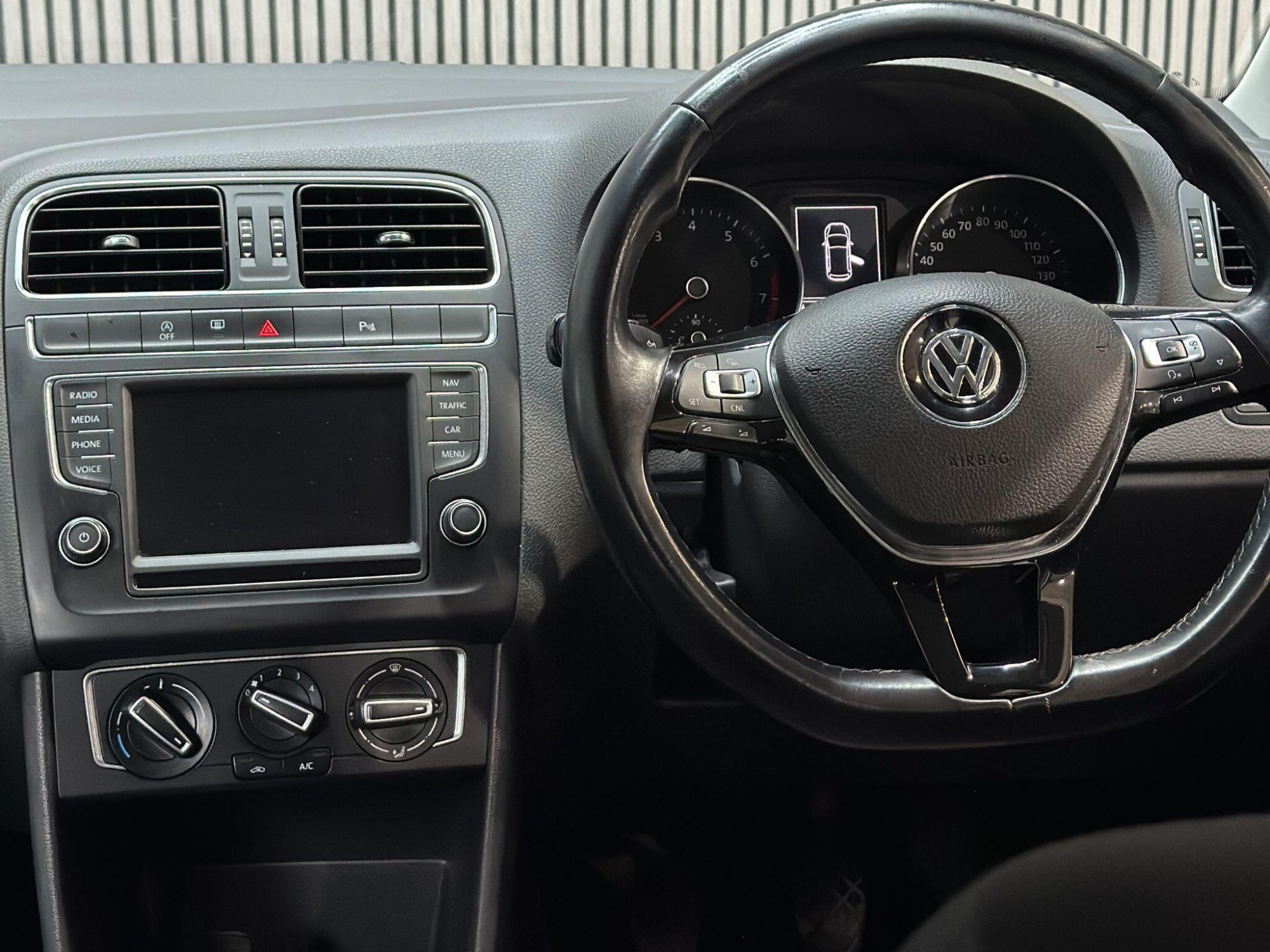 2014 Volkswagen Polo image 13