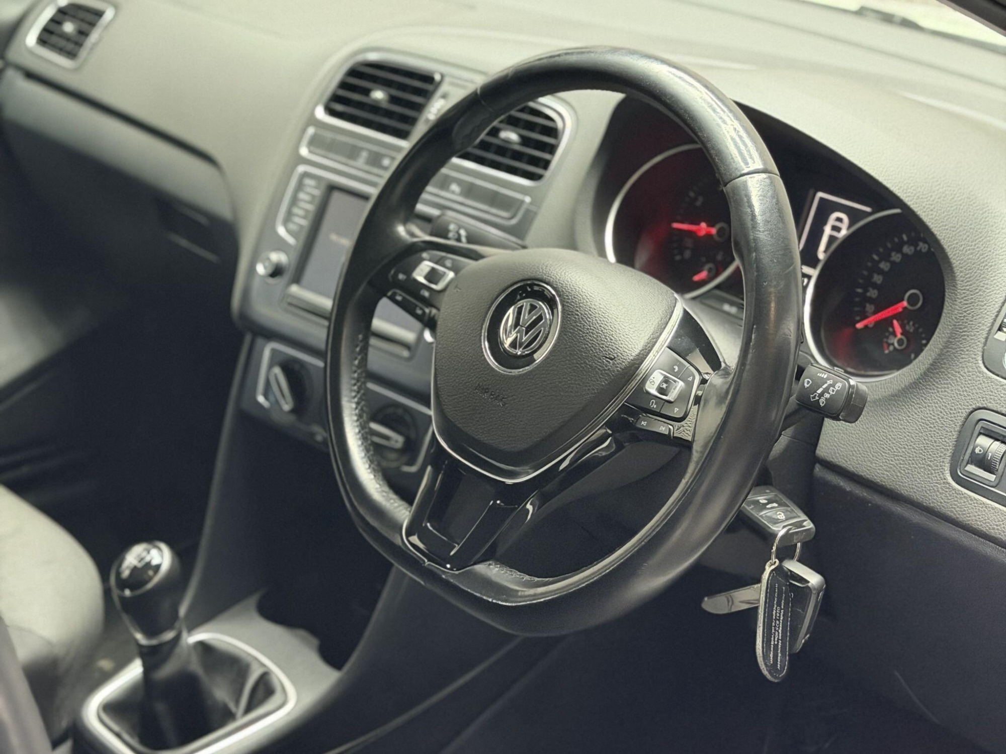 2014 Volkswagen Polo image 18