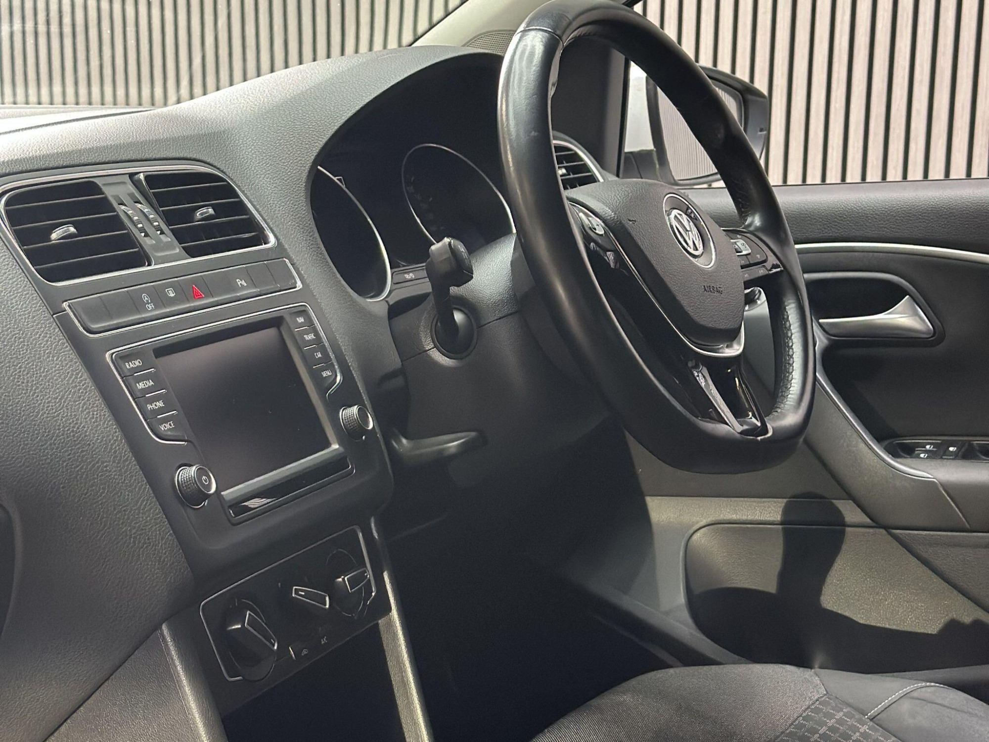 2014 Volkswagen Polo image 20
