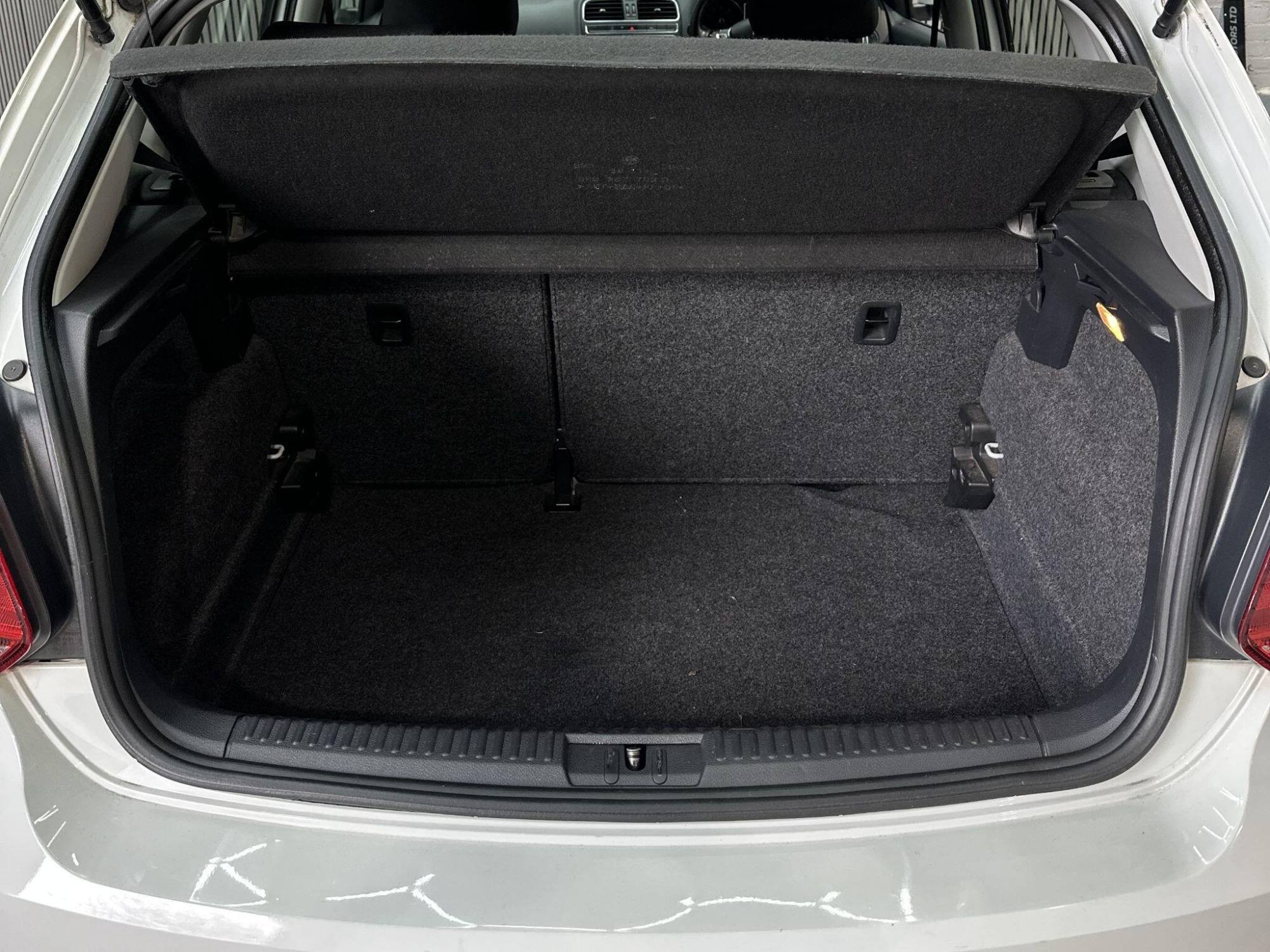 2014 Volkswagen Polo image 9