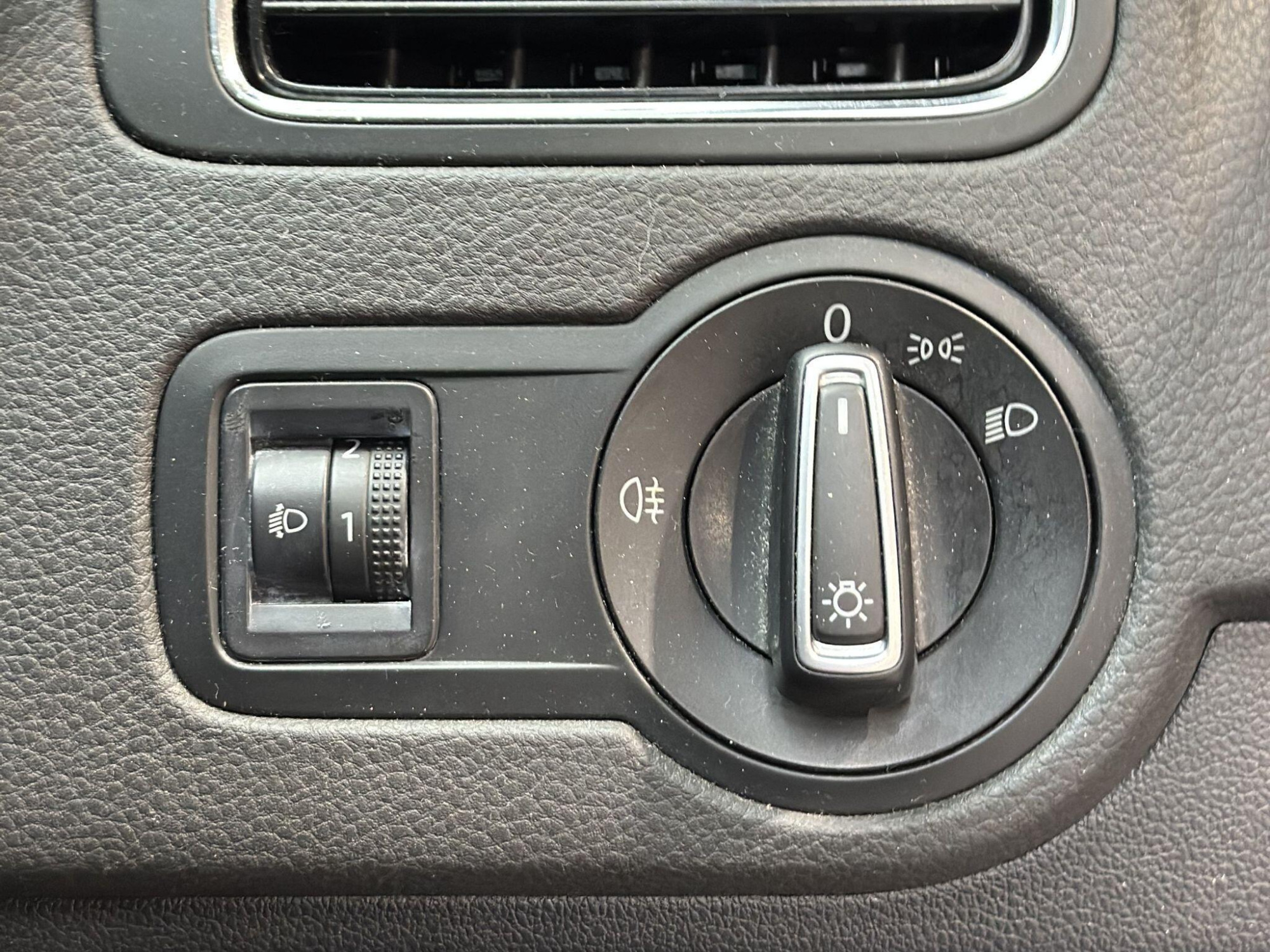 2014 Volkswagen Polo image 22