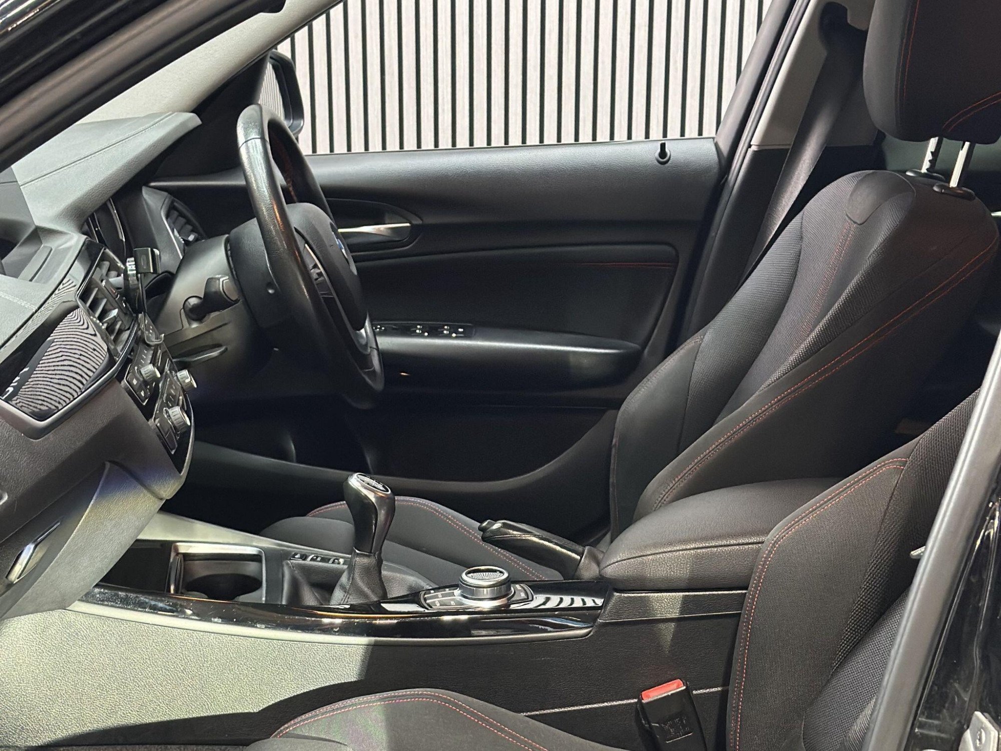 2018 BMW 1 Series image 17