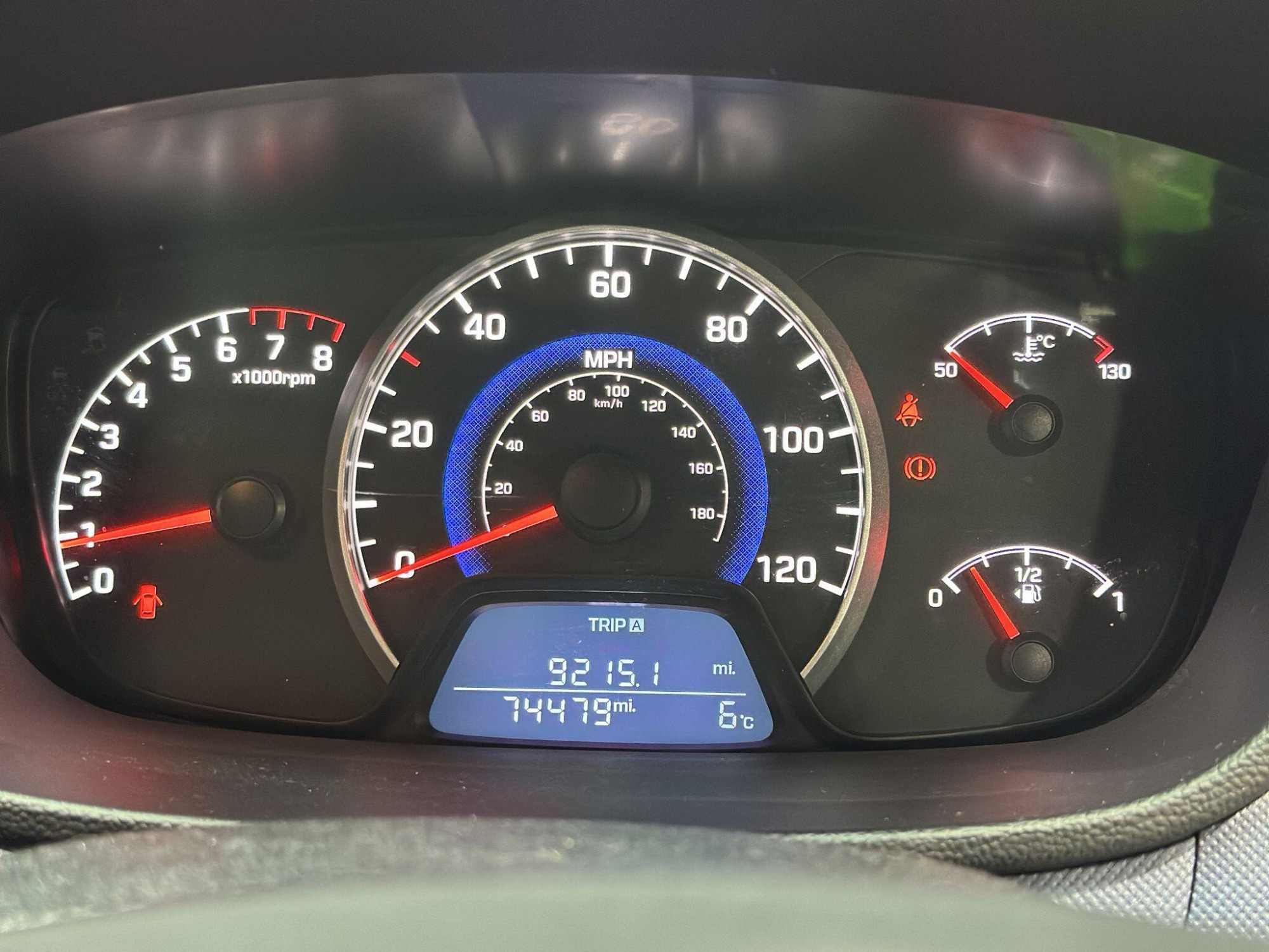 2016 Hyundai i10 image 10