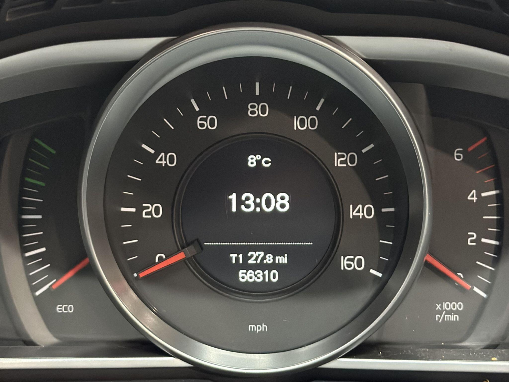 2015 Volvo V40 image 12