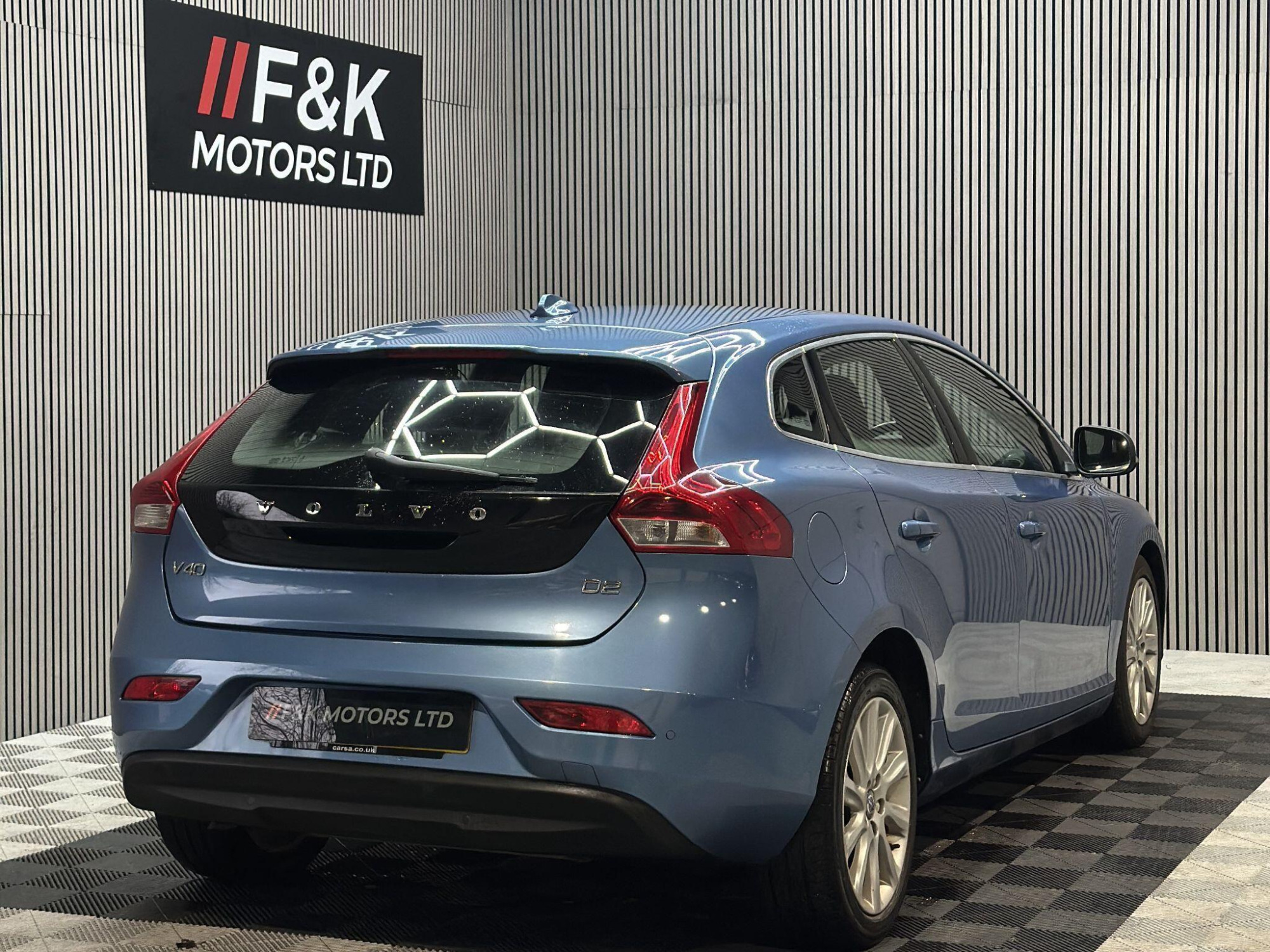 2015 Volvo V40 image 5