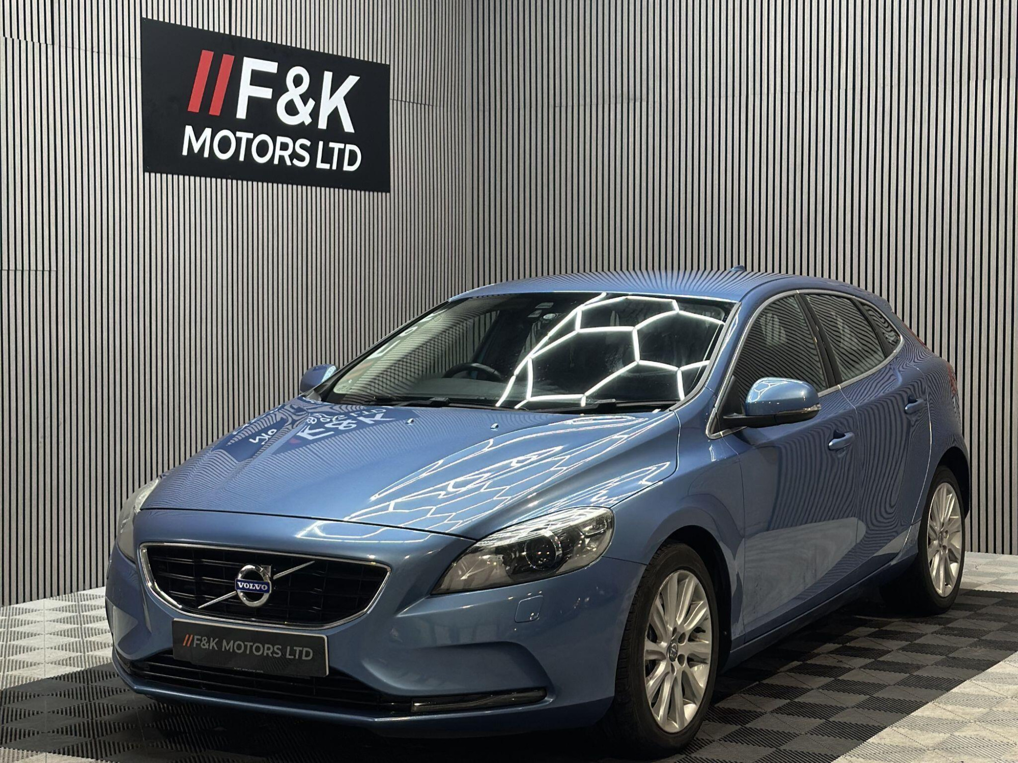 Volvo V40