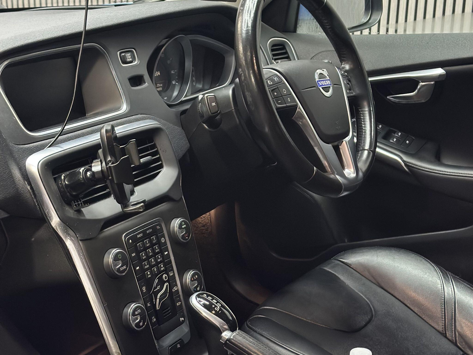 2015 Volvo V40 image 20