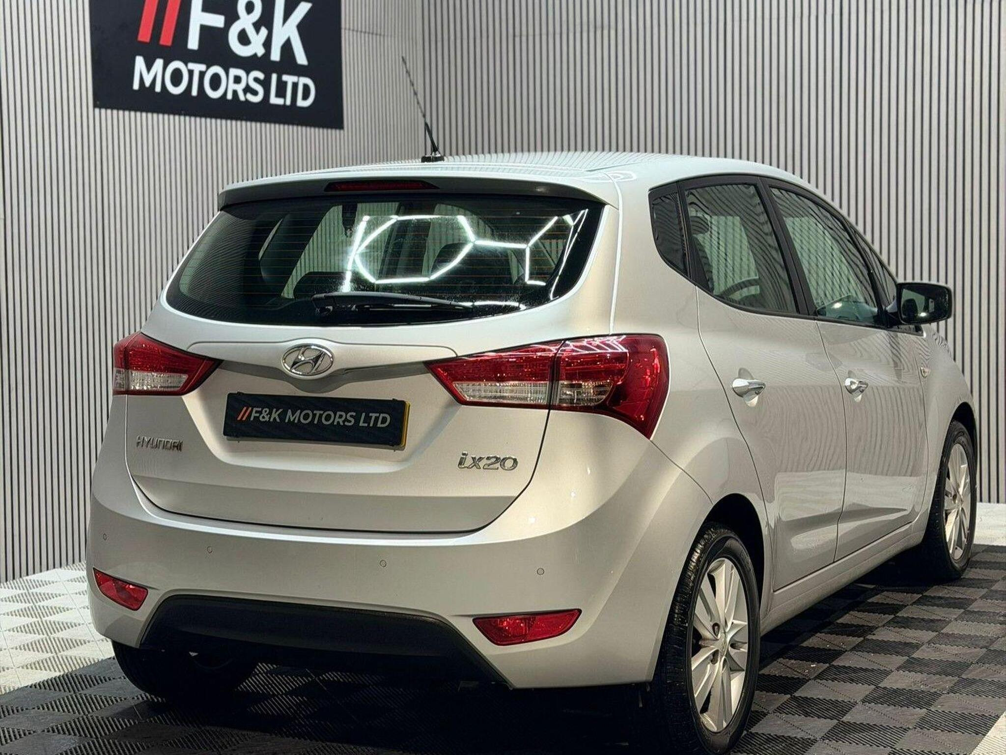 2012 Hyundai ix20 image 2